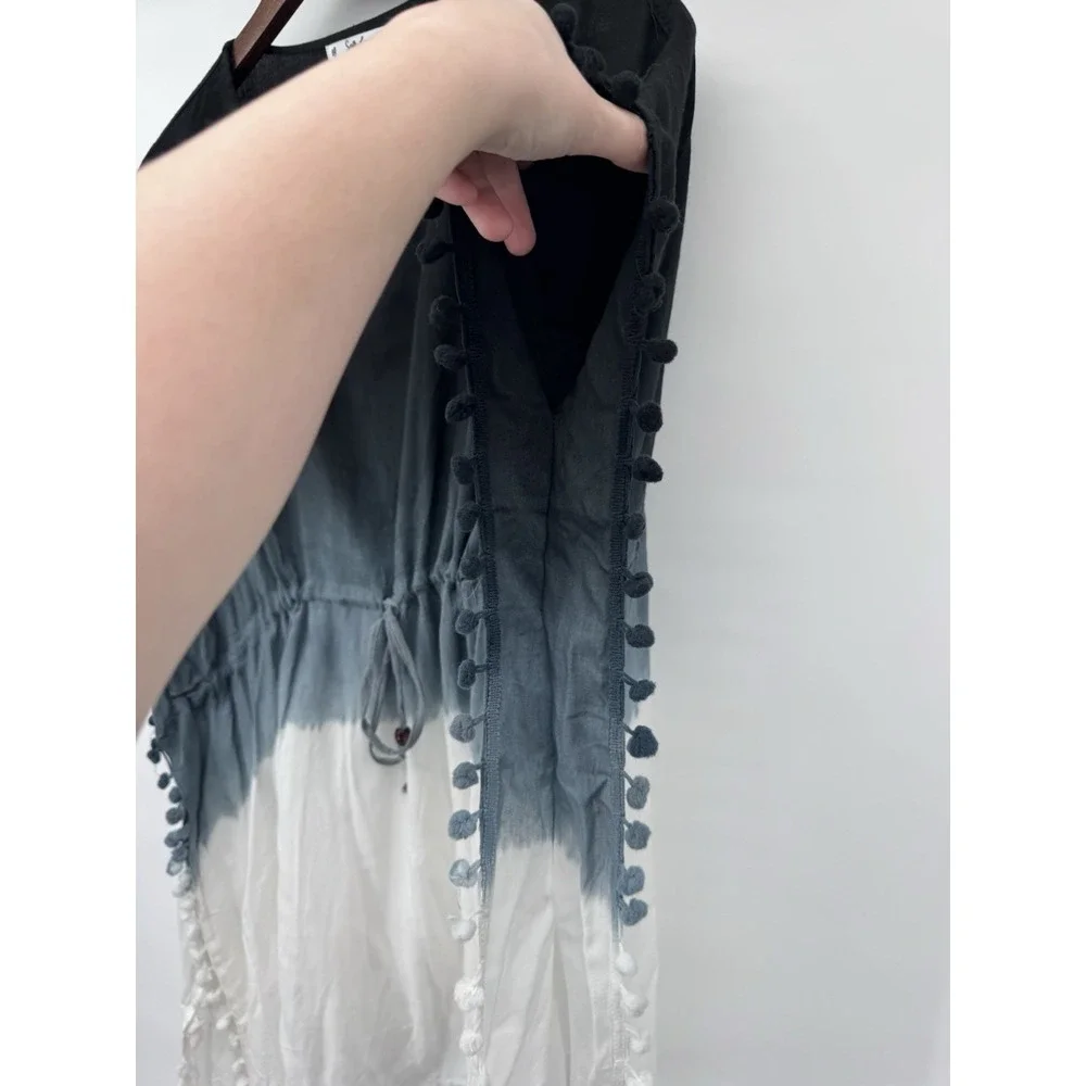 Salty Lemon Beach Cover-Up One Size Ombre White/Black Short Sleeve pompom resort